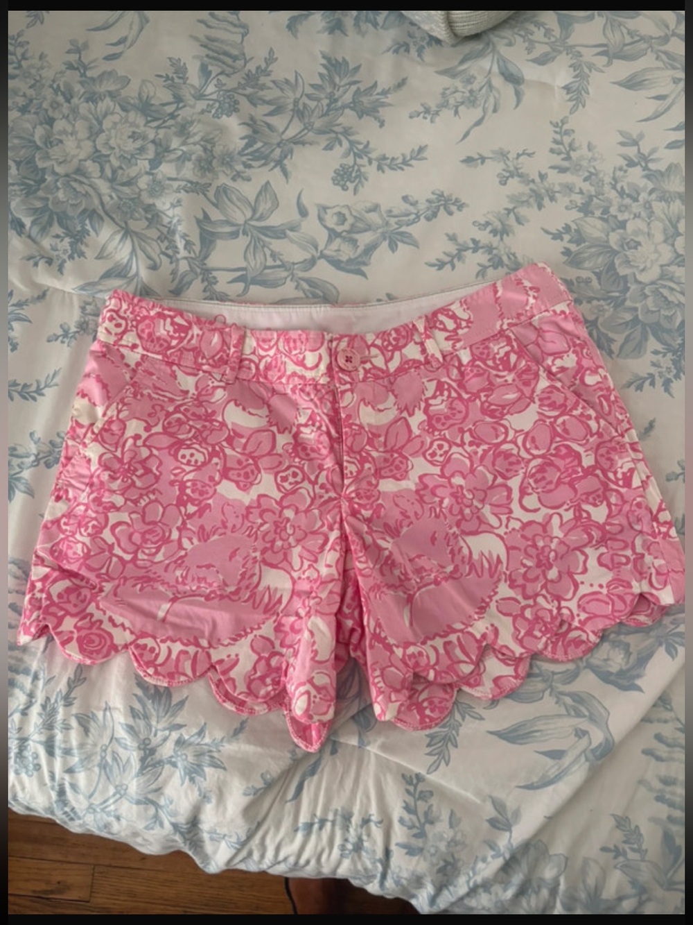 Lilly Pulitzer Women's Pink Floral Scallop Hem Shorts